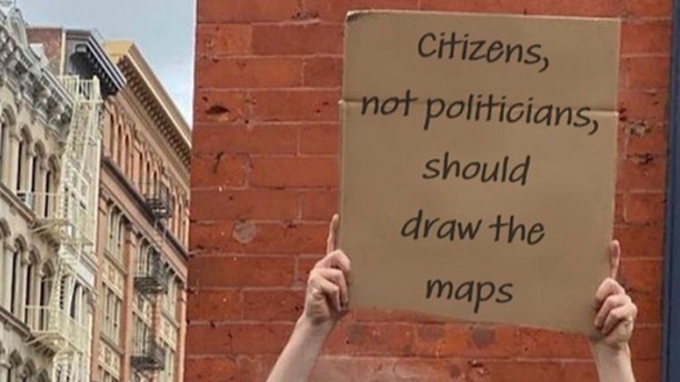 It's a gorgeous evening for the NANA General Meeting starting at 6:30pm in the North Avondale Rec Center. Guest presenter around 7:30pm is Lynne Miller about @citizensnotpoliticians (CNP) amendment to end gerrymandering. See you there!